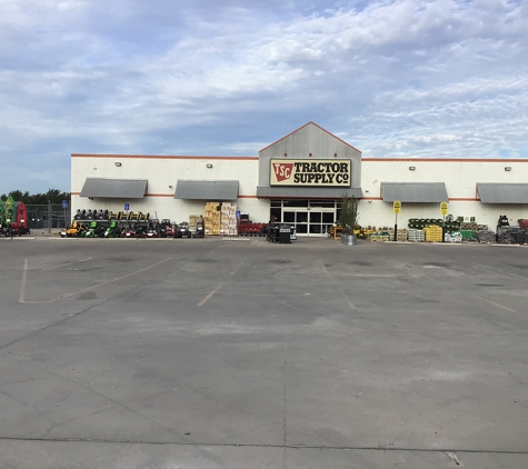 Tractor Supply Co - Kenedy, TX