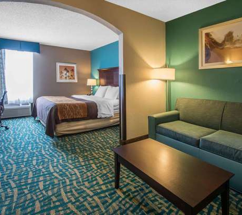 Comfort Inn & Suites Fort Lauderdale West Turnpike - Fort Lauderdale, FL