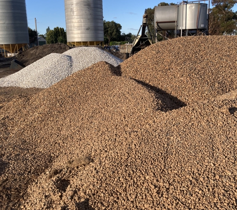 Adams Transport Nyngan. Stones