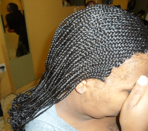 Lovina's African Braids - Waukegan, IL