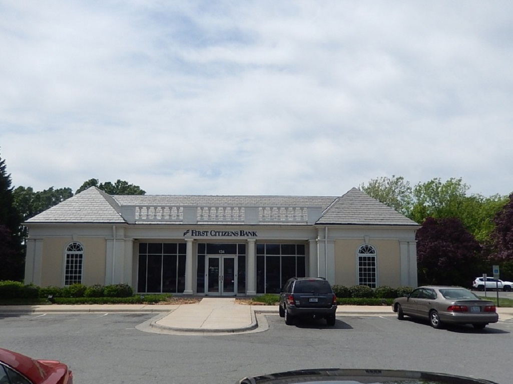 banks in kernersville