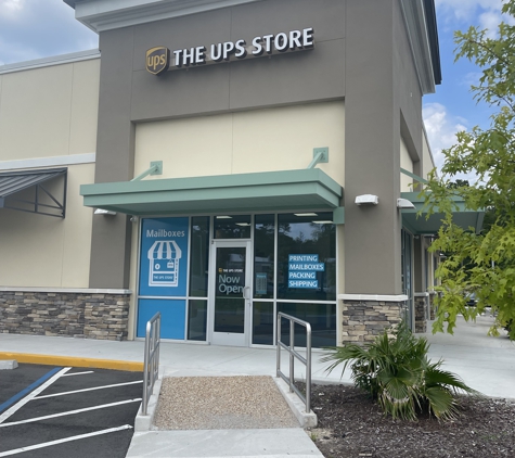 The UPS Store - Crawfordville, FL. Front side