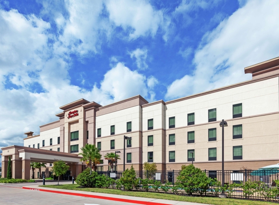 Hampton Inn & Suites Houston North IAH - Houston, TX