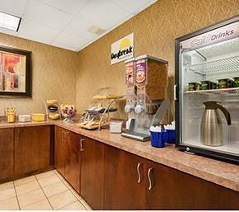 Days Inn by Wyndham Atlanta Stone Mountain - Stone Mountain, GA