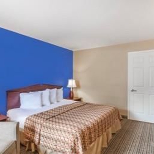 Baymont Inn & Suites - Florence, AL