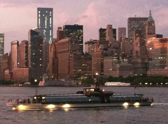 Bateaux New York - New York, NY