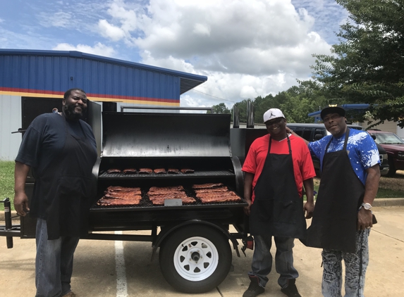 Mike's BBQ House - Tupelo, MS