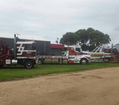 Bairnsdale Accident Towing - Bairnsdale, VIC. Tilt Trays Towing