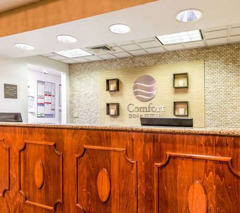 Comfort Inn & Suites - Englewood, OH