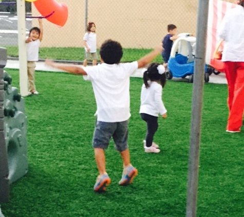 Smart and Fit Kids - Davie, FL. Break time... My son having a blast..