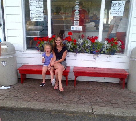 Donnelly's Ice Cream - Saranac Lake, NY