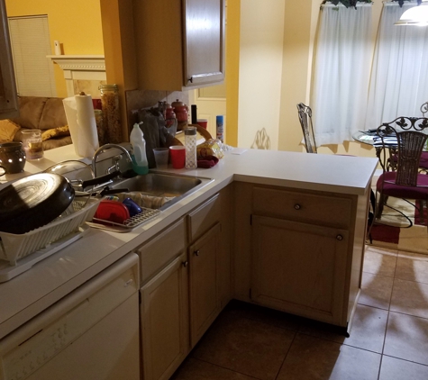 Kingsley Kitchen - Orange Park, FL. Kitchen before bay window area