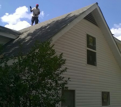 Johnson's Roofing & Home Repairs - Winnsboro, LA. Vinyl siding and window job by yours truly.