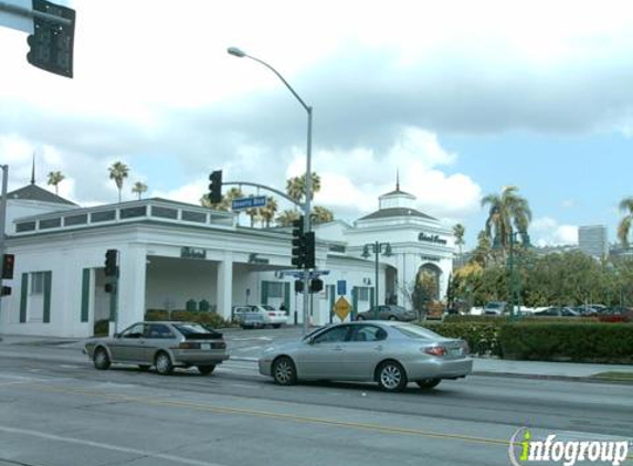 EVgo Car Charging Station - West Hollywood, CA