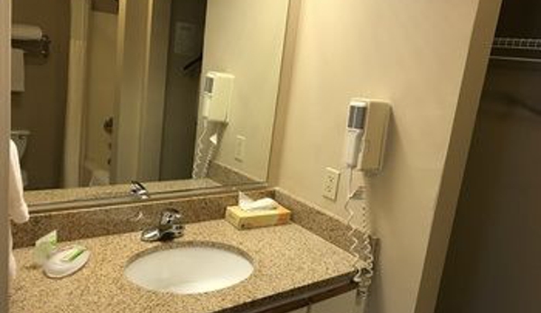 CrestHill Suites SUNY University Albany - Albany, NY