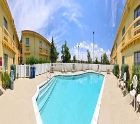 Baymont Inn & Suites - Rock Springs, WY