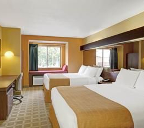 Microtel Inn & Suites by Wyndham Cornelius/Lake Norman - Cornelius, NC