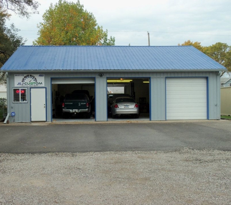 J & J Custom Auto Repair - Moline, IL