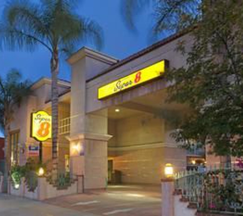 Super 8 by Wyndham North Hollywood - North Hollywood, CA