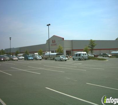 BJ's Wholesale Club - Pineville, NC