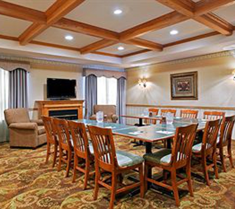 Country Inns & Suites - Freeport, IL