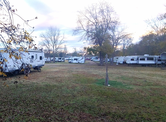 Red River Midway Marina - Natchitoches, LA. RV Park