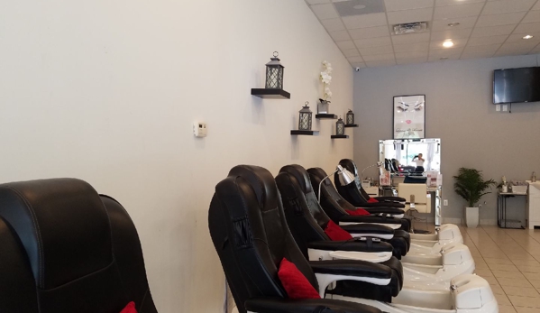 Polish & Blink Nails & Lash Studio - Houston, TX