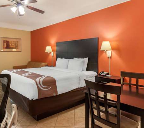 Quality Inn & Suites at The Outlets Mercedes/Weslaco - Mercedes, TX