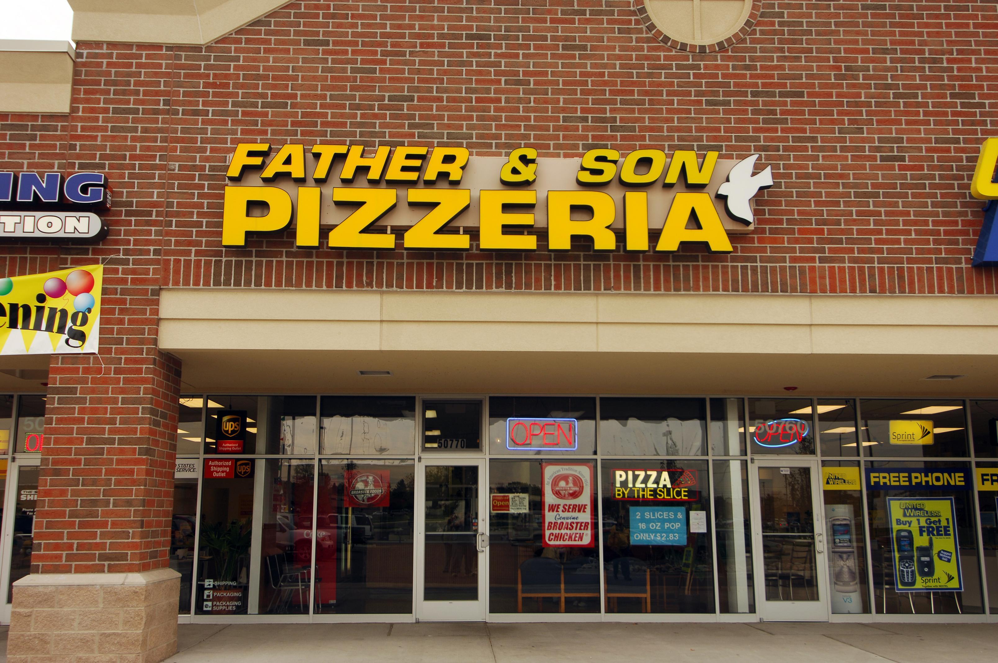 father and son pizza        <h3 class=