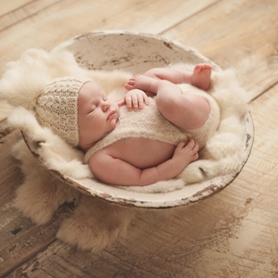 Bare Baby Photography - Columbus, OH. newborn in a bowl