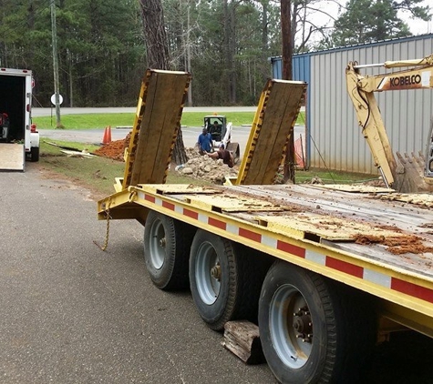 Shannon Bryant's Automotive and Towing Service - McKenzie, AL