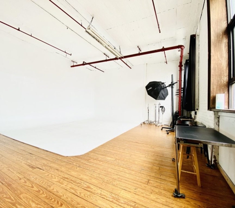 HQPixel Photo Studio - Brooklyn, NY