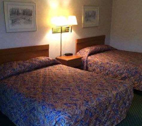 Town and Country Inn Suites Spindale - Spindale, NC