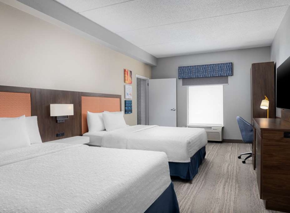 Hampton Inn Louisville-Airport - Louisville, KY