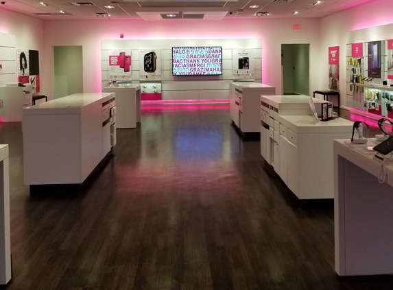 T-Mobile - University Heights, OH