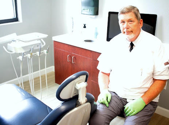 Ronald M Georgeson DDS INC - Kerman, CA