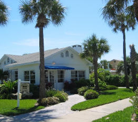 Tropical Beach Rentals - Clearwater Beach, FL