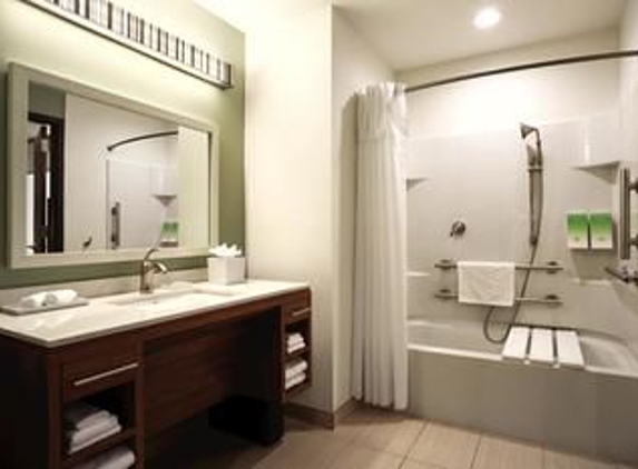 Home2 Suites by Hilton New York Long Island City/ Manhattan View, NY - Long Island City, NY