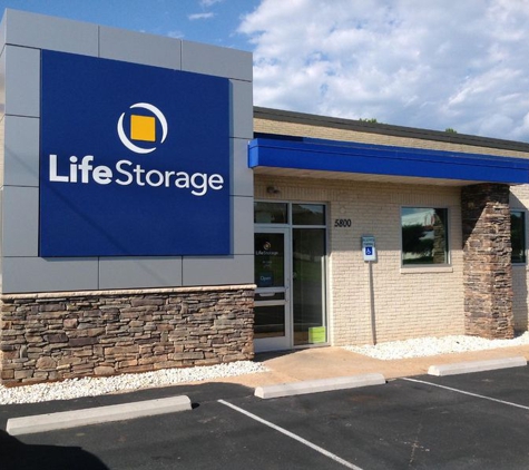 Extra Space Storage - Charlotte, NC