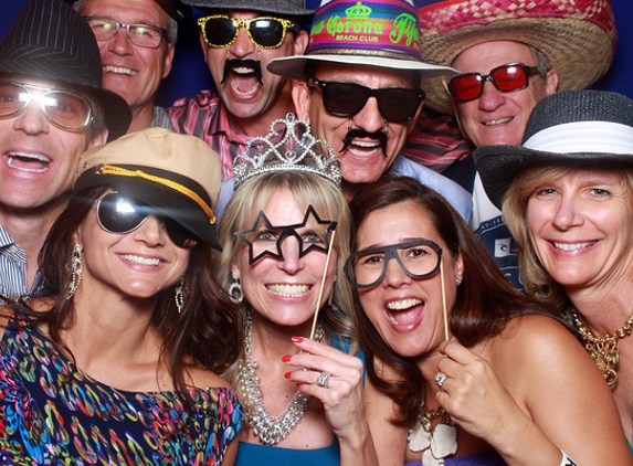 Crazy Shotz Photo Booth Rentals - Glendale, AZ