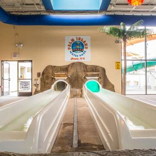 Quality Inn & Suites Palm Island Indoor Waterpark - Batavia, NY