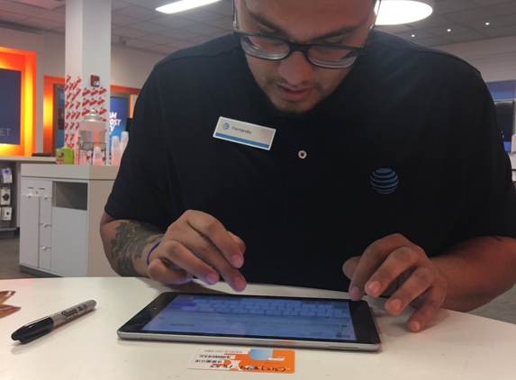 AT&T Store - Elmhurst, IL