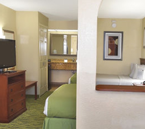 Best Western Orlando East Inn & Suites - Orlando, FL