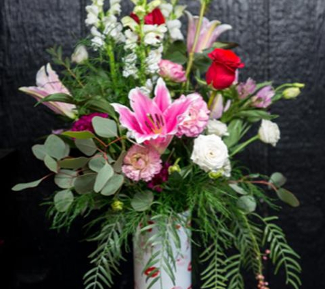 Periwinkle Florist - Cary, IL