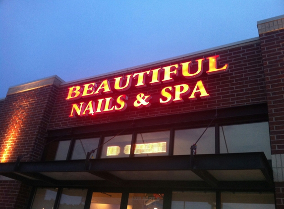 Beautiful Nail & Spa - Jonesboro, AR. This is the salon!!!