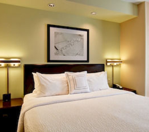 SpringHill Suites Fresno - Fresno, CA