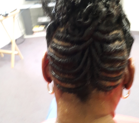 Flora African Hair Braiding - Dover, DE