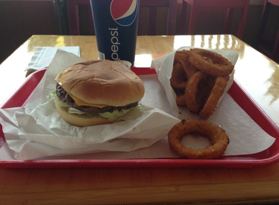 M & G Burgers - Larkspur, CA