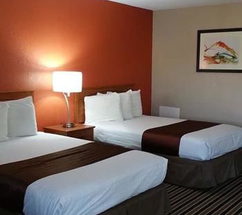 Westbridge Inn & Suites - Clinton, MO