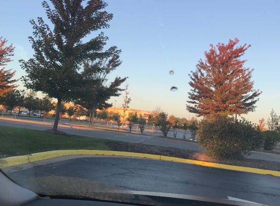 Costco - Lake In The Hills, IL